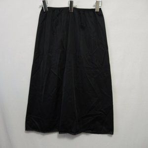 4/$25 Vtg Vanity Fair Black Nylon Half Slip Elastic Waist w/ Slit in Back Size L